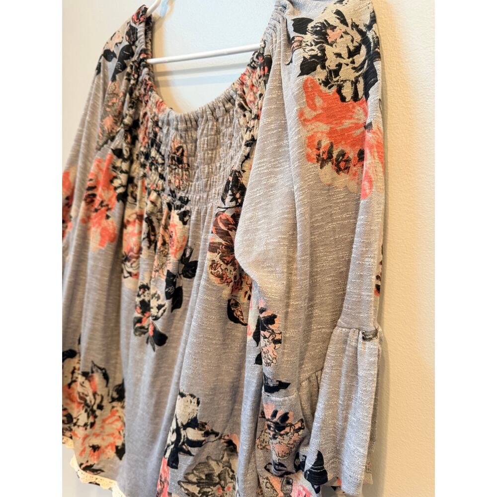Maurices Heather Gray Pink Floral Smocked Neckline Blouse Ruffle Trim XL - Picture 2 of 6